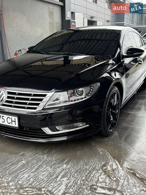 Купе Volkswagen CC / Passat CC 2014 в Староконстантинове