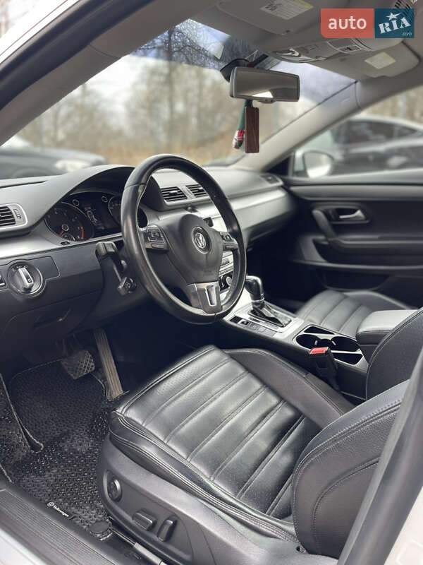 Купе Volkswagen CC / Passat CC 2011 в Львове фото 14 Купе Volkswagen CC / Passat CC 2011 в Львове