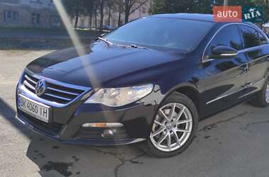 Купе Volkswagen CC / Passat CC 2011 в 