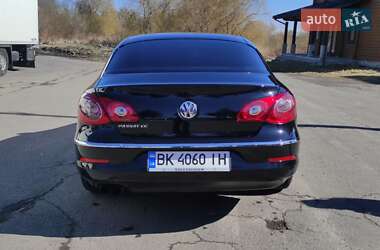Купе Volkswagen CC / Passat CC 2011 в 