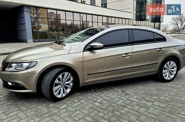 Купе Volkswagen CC / Passat CC 2012 в Дніпрі