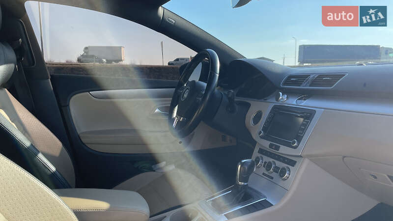Купе Volkswagen CC / Passat CC 2013 в Львове