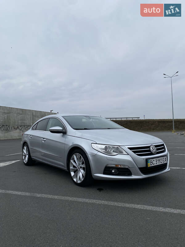 Купе Volkswagen CC / Passat CC 2009 в Львове