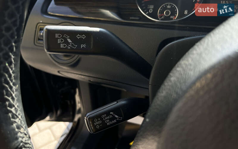 Купе Volkswagen CC / Passat CC 2013 в Мукачевому