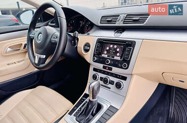 Купе Volkswagen CC / Passat CC 2013 в 