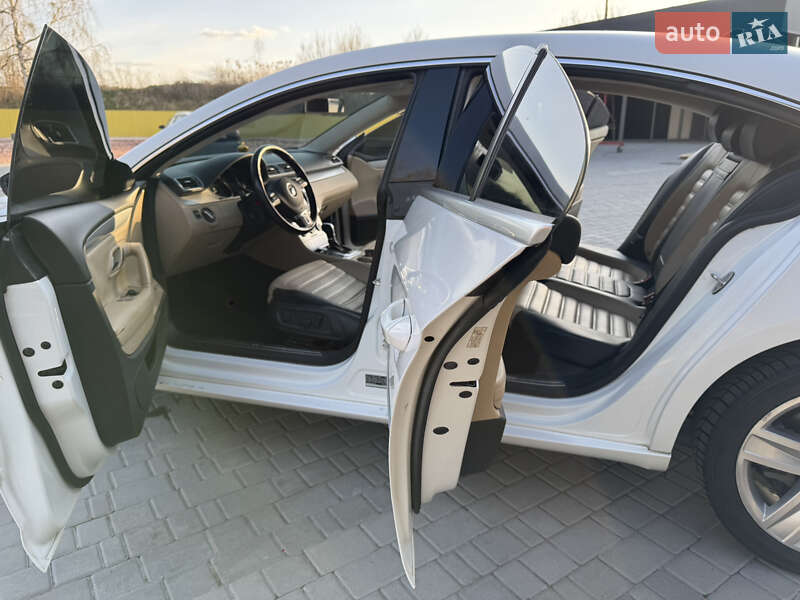 Купе Volkswagen CC / Passat CC 2015 в Овручі