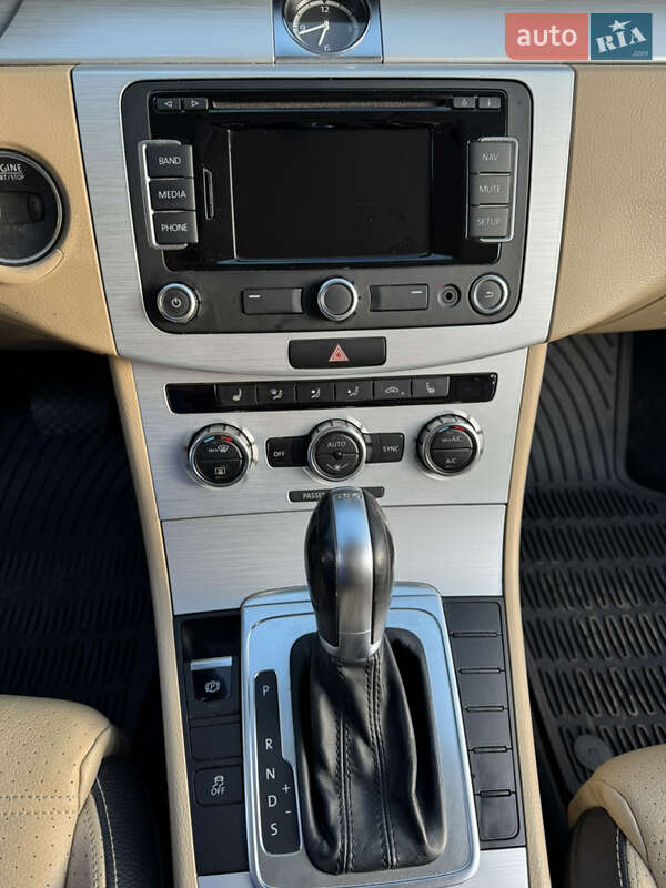 Купе Volkswagen CC / Passat CC 2015 в Овручі