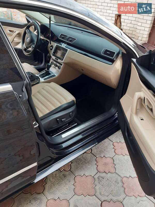 Купе Volkswagen CC / Passat CC 2012 в Херсоне