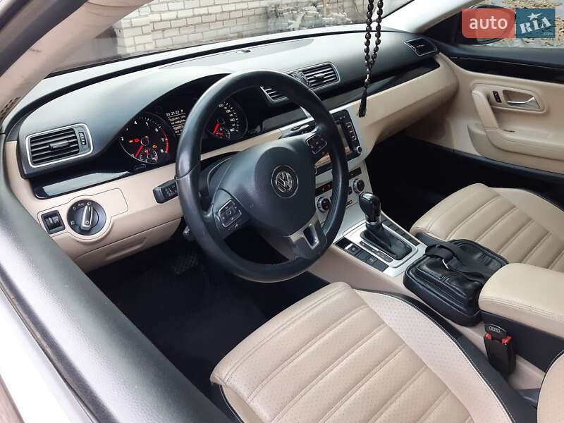 Купе Volkswagen CC / Passat CC 2012 в Херсоне