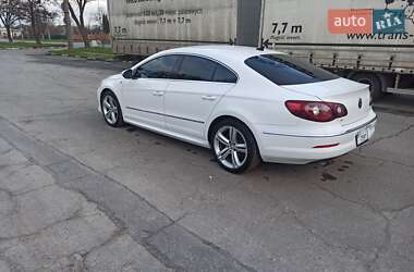Купе Volkswagen CC / Passat CC 2011 в 
