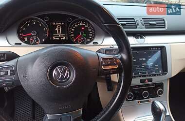 Купе Volkswagen CC / Passat CC 2011 в 