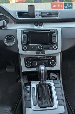 Купе Volkswagen CC / Passat CC 2011 в 