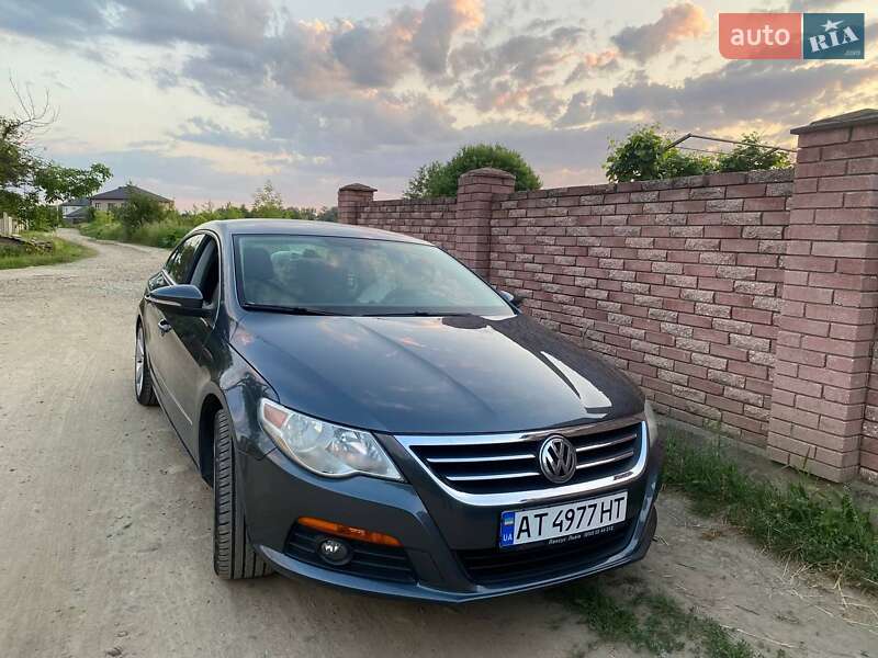 Купе Volkswagen CC / Passat CC 2011 в 