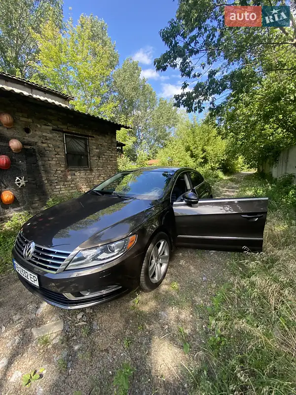 Купе Volkswagen CC / Passat CC 2013 в 