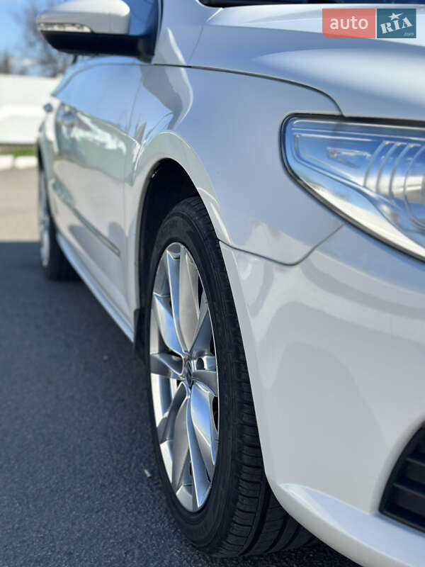Купе Volkswagen CC / Passat CC 2011 в Ірпені