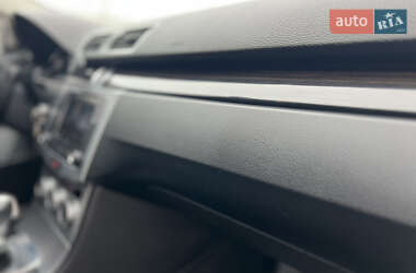Купе Volkswagen CC / Passat CC 2013 в 