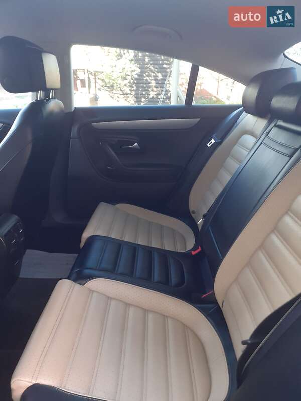 Купе Volkswagen CC / Passat CC 2011 в Радехове