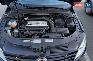 Купе Volkswagen CC / Passat CC 2013 в 