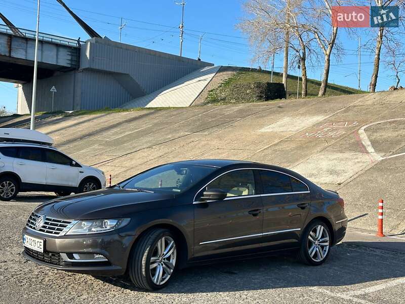Купе Volkswagen CC / Passat CC 2013 в Києві