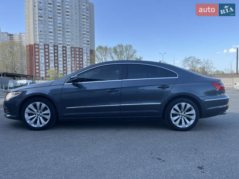 Купе Volkswagen CC / Passat CC 2010 в Киеве