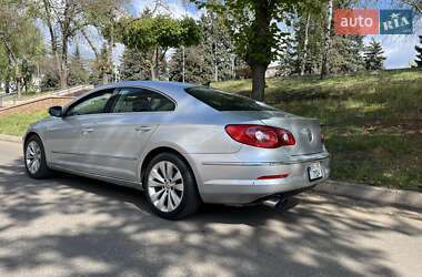 Купе Volkswagen CC / Passat CC 2011 в 