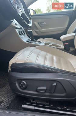 Купе Volkswagen CC / Passat CC 2011 в 