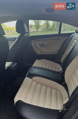 Купе Volkswagen CC / Passat CC 2011 в 