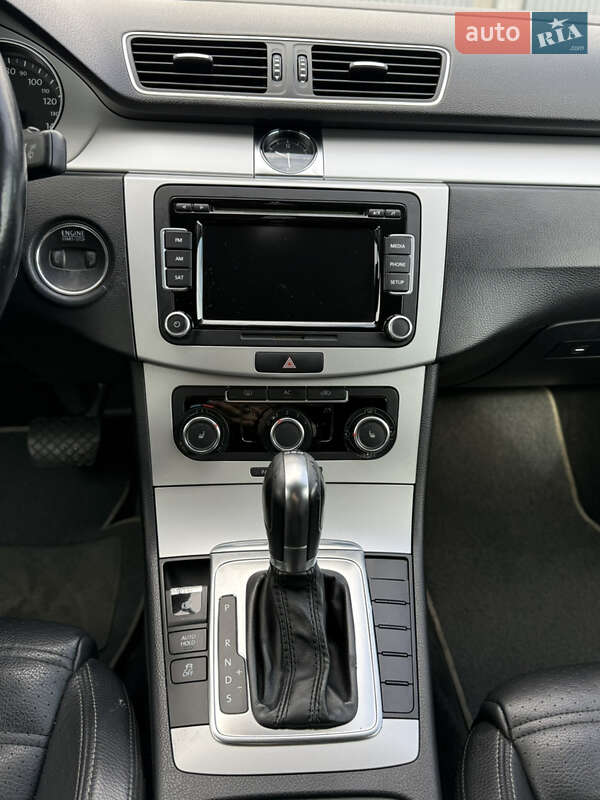 Купе Volkswagen CC / Passat CC 2011 в Стрию