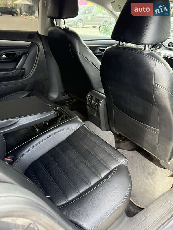 Купе Volkswagen CC / Passat CC 2011 в Стрию
