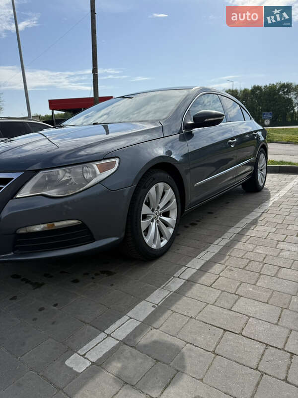 Купе Volkswagen CC / Passat CC 2011 в Стрию