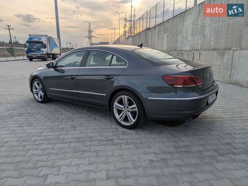 Купе Volkswagen CC / Passat CC 2012 в Львові