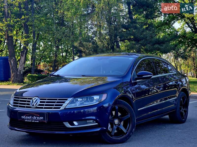 Купе Volkswagen CC / Passat CC 2012 в 