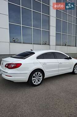 Купе Volkswagen CC / Passat CC 2009 в 