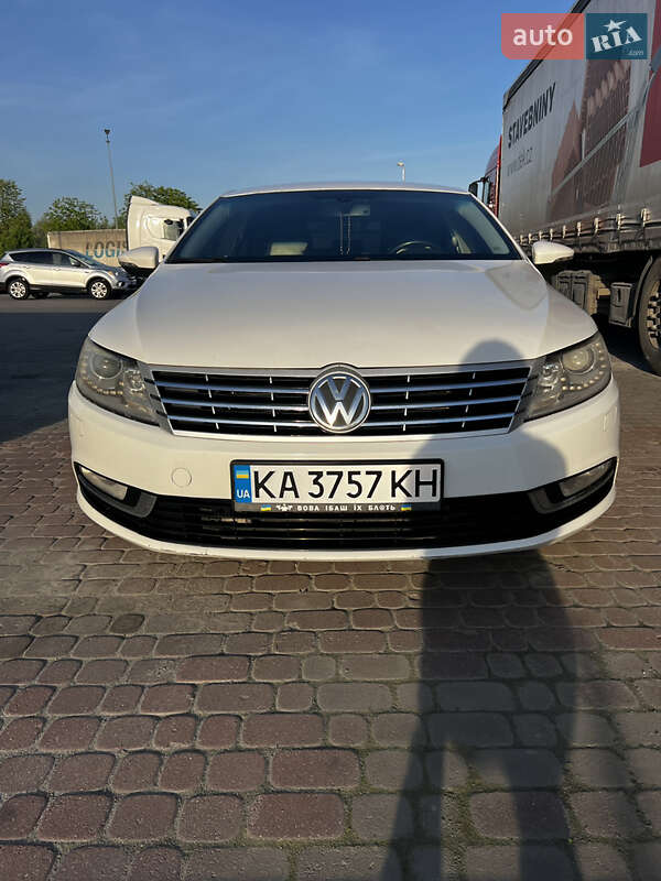 Купе Volkswagen CC / Passat CC 2012 в 
