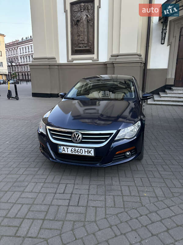 Купе Volkswagen CC / Passat CC 2011 в Ивано-Франковске