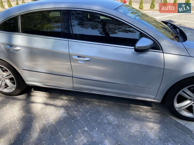 Купе Volkswagen CC / Passat CC 2012 в Києві