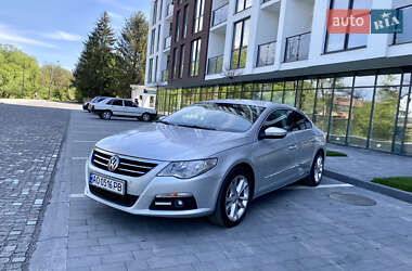 Купе Volkswagen CC / Passat CC 2009 в Сваляві