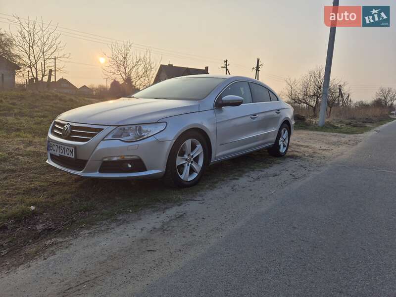 Купе Volkswagen CC / Passat CC 2009 в 