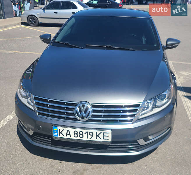 Купе Volkswagen CC / Passat CC 2016 в Киеве