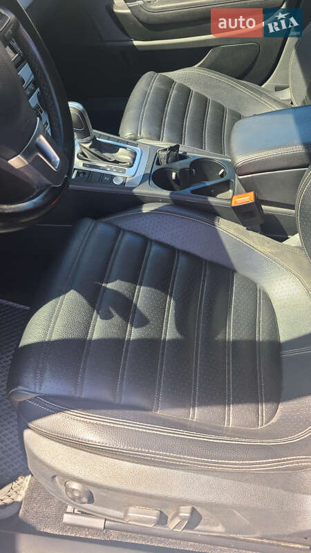 Купе Volkswagen CC / Passat CC 2016 в Киеве