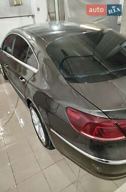 Купе Volkswagen CC / Passat CC 2012 в 