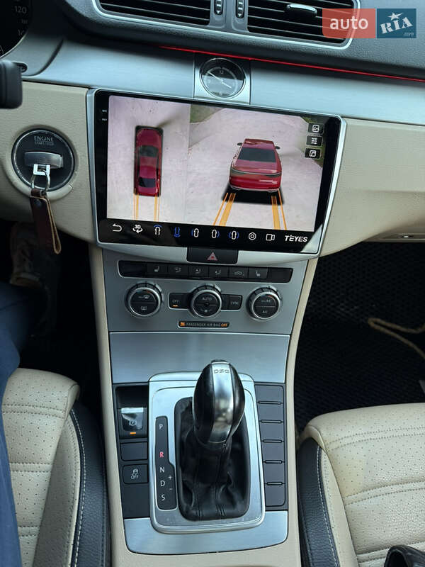 Купе Volkswagen CC / Passat CC 2013 в Львове