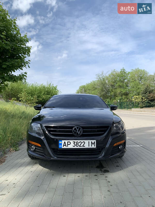 Купе Volkswagen CC / Passat CC 2011 в 