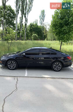 Купе Volkswagen CC / Passat CC 2011 в 
