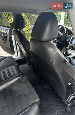 Купе Volkswagen CC / Passat CC 2011 в 