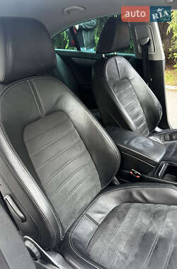 Купе Volkswagen CC / Passat CC 2011 в 