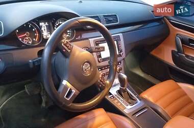 Купе Volkswagen CC / Passat CC 2013 в 