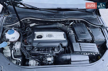 Купе Volkswagen CC / Passat CC 2012 в 