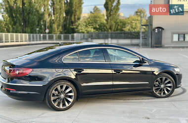 Купе Volkswagen CC / Passat CC 2009 в Киеве
