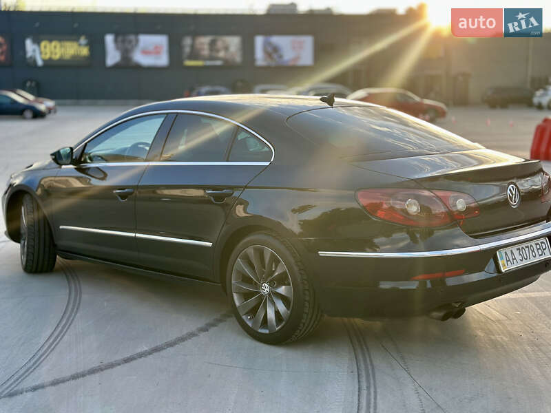 Купе Volkswagen CC / Passat CC 2009 в Києві